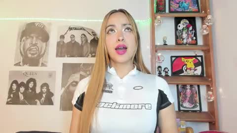 Snapshot of meeowlody chatting on September 26, 2:09 am Emily online show from September 26, 2:09 am