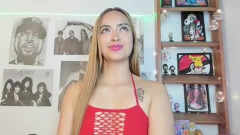 Snapshot of meeowlody chatting on October 4, 11:20 pm Emily online show from October 4, 11:20 pm