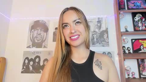 Snapshot of meeowlody chatting on September 17, 10:41 pm Emily online show from September 17, 10:41 pm