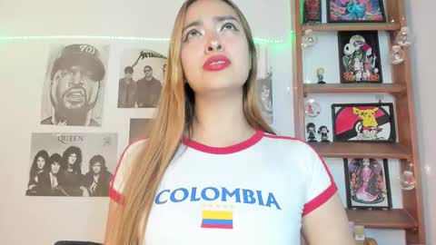 Snapshot of meeowlody chatting on October 30, 4:04 am Emily online show from October 30, 4:04 am