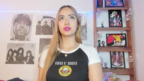 Snapshot of meeowlody chatting on October 16, 12:13 am Emily online show from October 16, 12:13 am