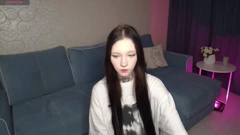 mefwhOre online show from November 23, 3:25 pm