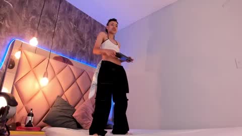 M E G A N online show from February 27, 7:04 pm