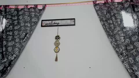 M E G A N online show from September 19, 9:36 pm