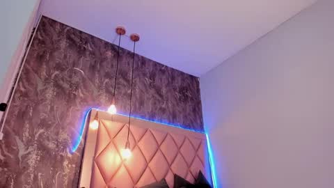 M E G A N online show from March 9, 6:43 pm