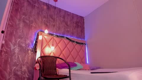 M E G A N online show from December 26, 7:05 pm