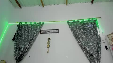 M E G A N online show from September 22, 7:12 pm