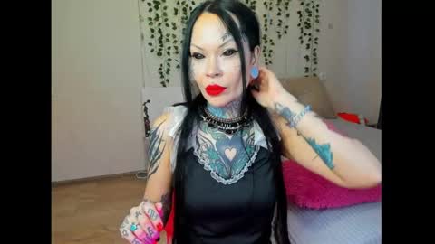 Helena Tuman online show from March 5, 1:52 am