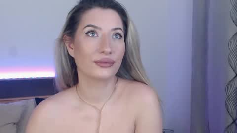 Snapshot of megan_blazee chatting on January 12, 8:47 pm Megan Blazee online show from January 12, 8:47 pm