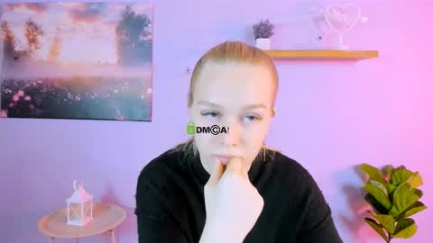 megan_cold online show from November 2, 10:07 am