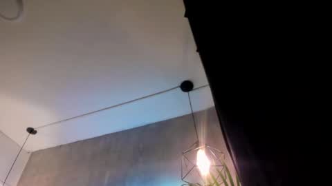 Snapshot of megan_inked_ chatting on March 5, 2:03 am online show from March 5, 2:03 am