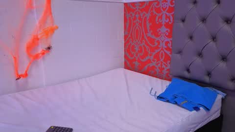 Snapshot of megan_jall chatting on October 28, 5:19 pm megan_jall online show from October 28, 5:19 pm