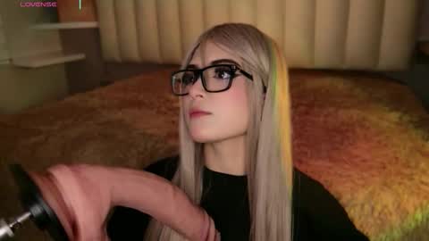     online show from February 14, 2:08 pm