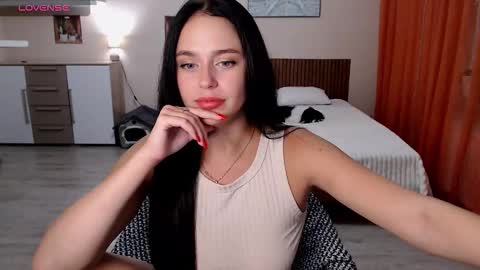 Snapshot of megan_nilson chatting on October 3, 6:02 pm Megan online show from October 3, 6:02 pm