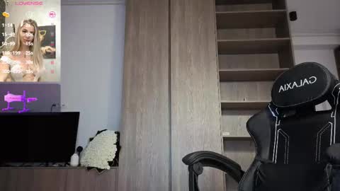 Megan online show from February 6, 5:11 am