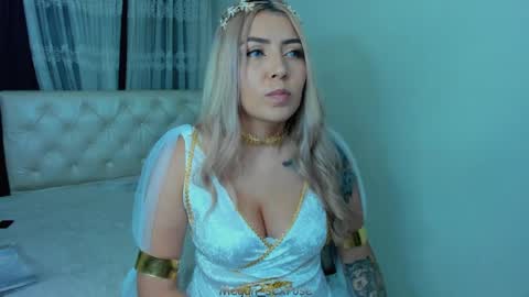 Snapshot of megan_sexrose chatting on November 1, 12:59 am Megan rose online show from November 1, 12:59 am