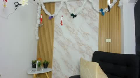 Megan online show from December 27, 11:39 am