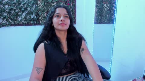 megan white 01  online show from January 16, 7:52 pm