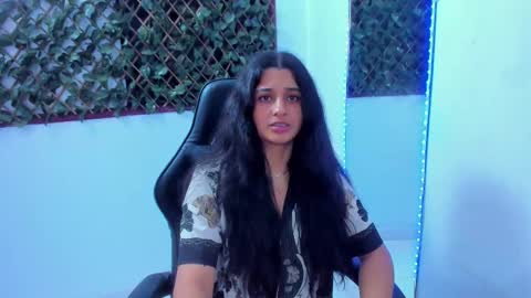 megan white 01  online show from February 20, 4:39 am