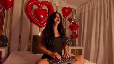 megan white 01  online show from February 19, 4:12 am