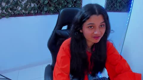 megan white 01  online show from March 4, 5:00 am