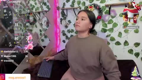 Megan online show from December 17, 5:26 pm