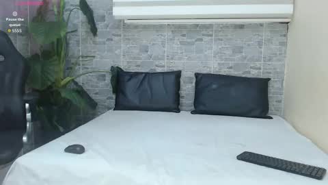 Snapshot of meganblazze chatting on October 2, 4:06 am Megan online show from October 2, 4:06 am