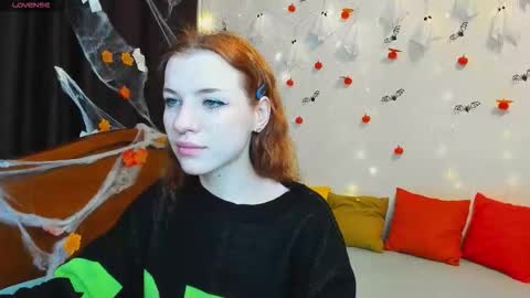 megancat333 online show from November 7, 10:43 am