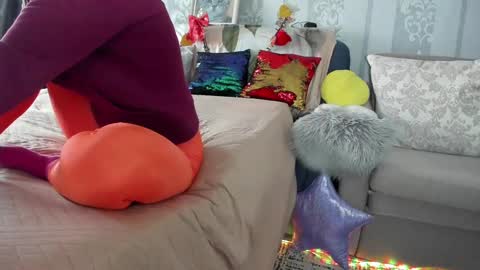 Nicki--------- Welcome to my Room online show from February 22, 7:56 am