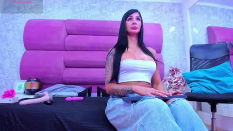 Snapshot of meganfoxxi_ chatting on January 11, 9:04 pm MeganFOXXI online show from January 11, 9:04 pm