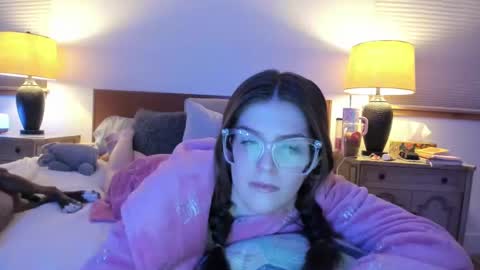 Snapshot of meganholly00 chatting on January 25, 3:51 am Megan online show from January 25, 3:51 am