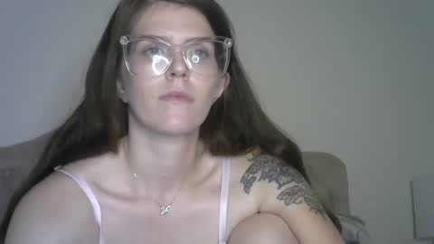 Snapshot of meganholly00 chatting on September 13, 2:19 am Megan online show from September 13, 2:19 am