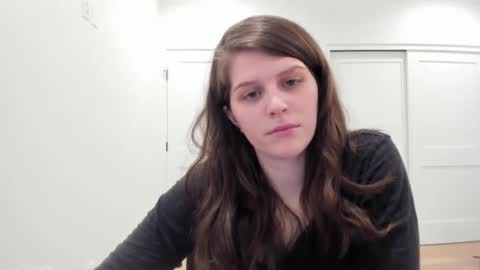 Snapshot of meganholly00 chatting on February 18, 1:32 am Megan online show from February 18, 1:32 am