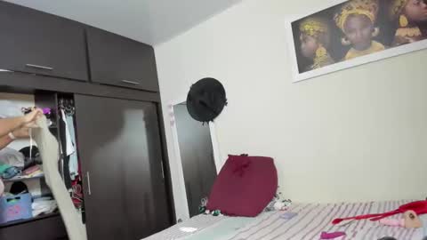 Snapshot of meganhotxx2 chatting on October 29, 3:11 am megan online show from October 29, 3:11 am