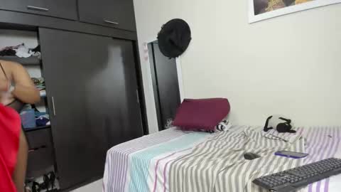 Snapshot of meganhotxx2 chatting on October 24, 1:12 am megan online show from October 24, 1:12 am