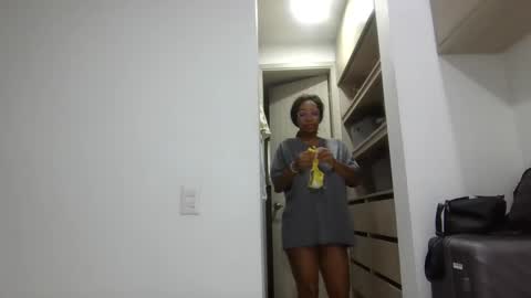 Snapshot of meganhotxx2 chatting on January 21, 5:05 am megan online show from January 21, 5:05 am