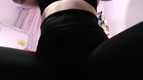 Snapshot of meganlk chatting on October 21, 11:53 pm MEGAN online show from October 21, 11:53 pm