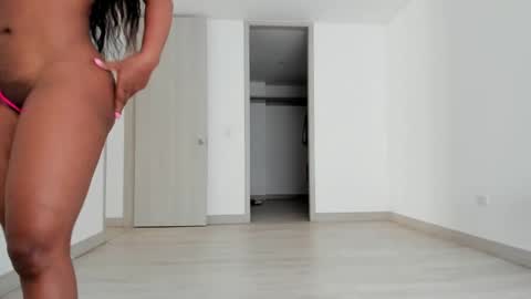meganmir1 online show from January 20, 1:32 pm