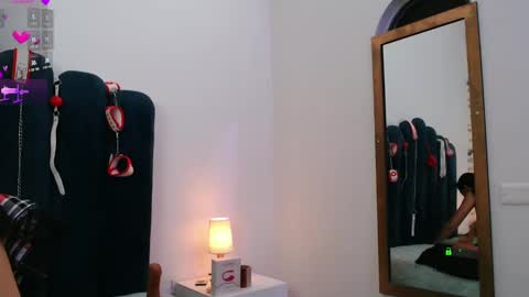 MeganM online show from December 21, 1:10 pm