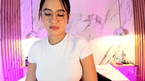 Megan online show from June 19, 2:42 pm