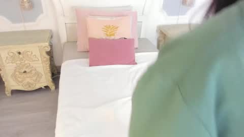 Megan online show from November 21, 12:07 pm