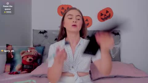 megansammy online show from October 16, 7:49 pm