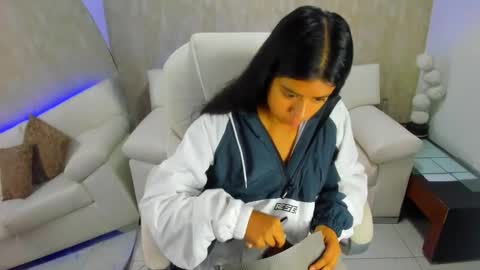 meggan online show from December 5, 12:44 pm