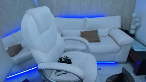meggan online show from December 11, 3:35 am