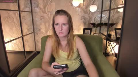 Snapshot of meggysun chatting on September 26, 2:04 pm Meggy online show from September 26, 2:04 pm