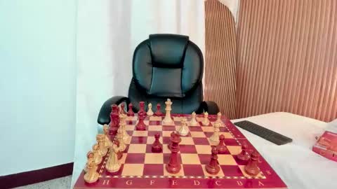 Meghan online show from October 25, 2:25 pm