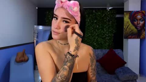 Mei online show from December 18, 11:48 am