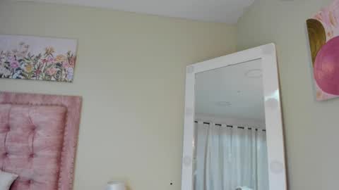 Snapshot of meilin_luna chatting on October 4, 10:14 pm meilin_luna online show from October 4, 10:14 pm