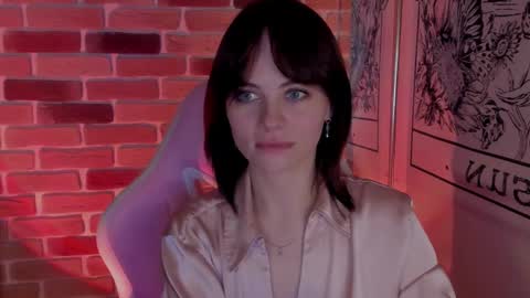  Katie  online show from November 29, 4:33 pm