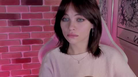  Katie  online show from November 9, 3:19 pm